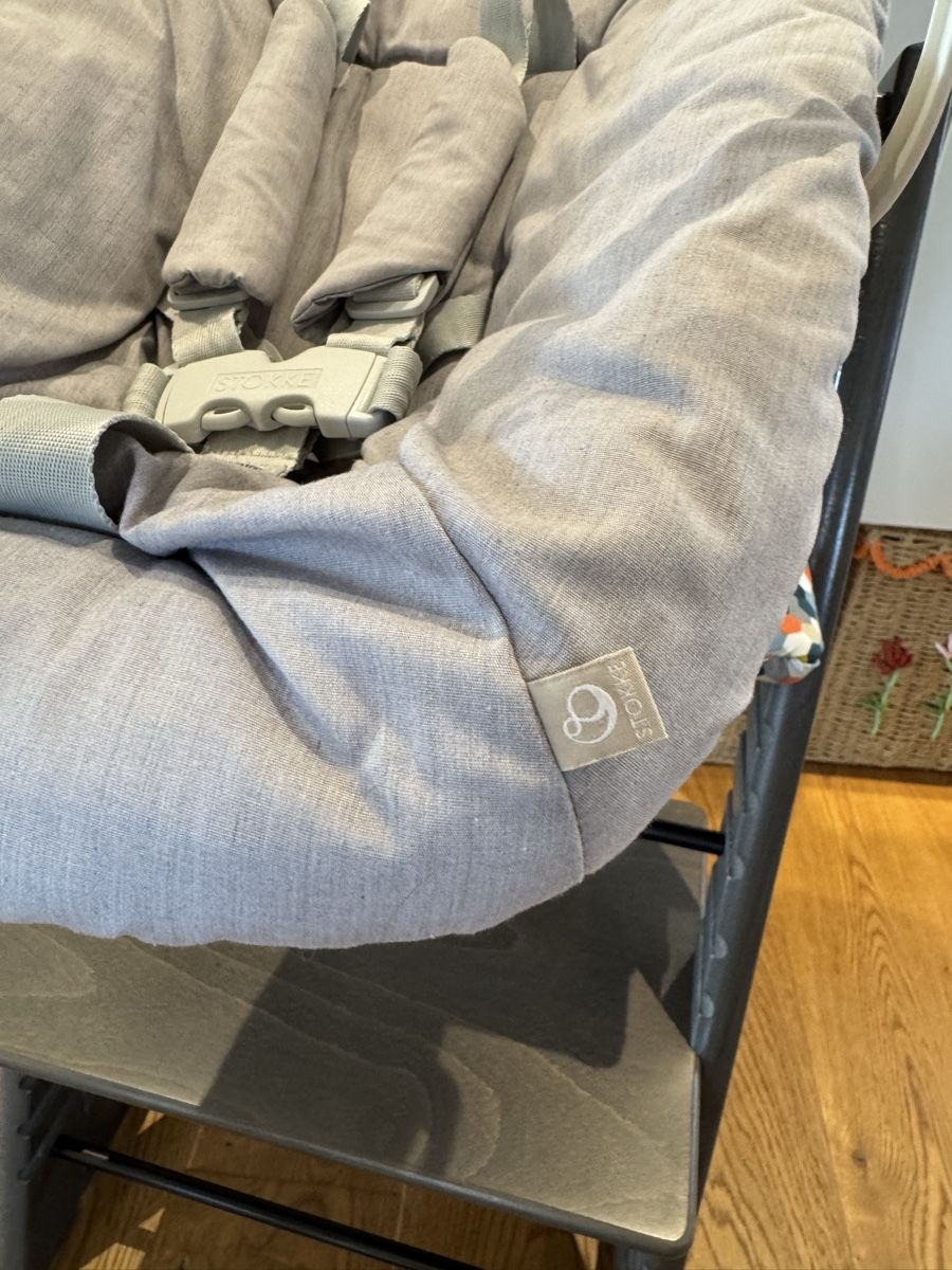 Stokke Seggioloni: Stokke Tripp Trapp Newbornschale - Versand möglich – Usato da Neuhaus SG venduto da chinderegge 2