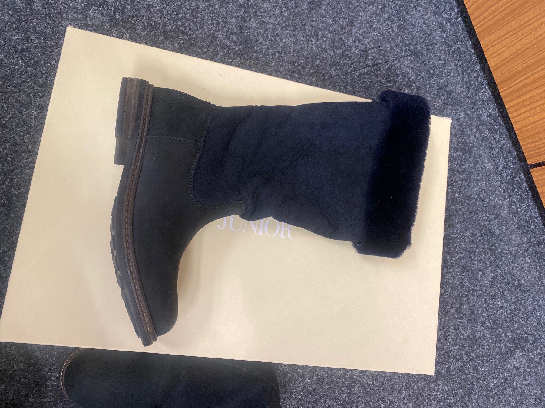 Armani Scarpe per ragazze: neue Giorgio Armani Winterstiefel 32 blau – Nuovo e nell'imballaggio originale da Lachen SZ venduto da LuganoLugano