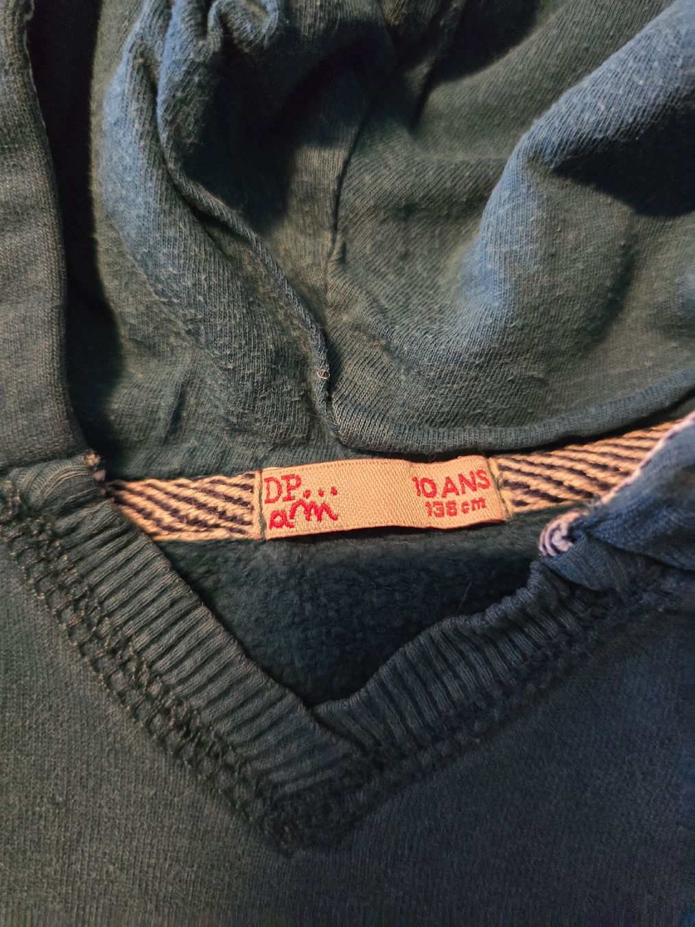 Pulls et sweat-shirts: Coole Kapuzenpullover, Gr. 122-128 – D'occasion à Unterentfelden par Panda-87 3