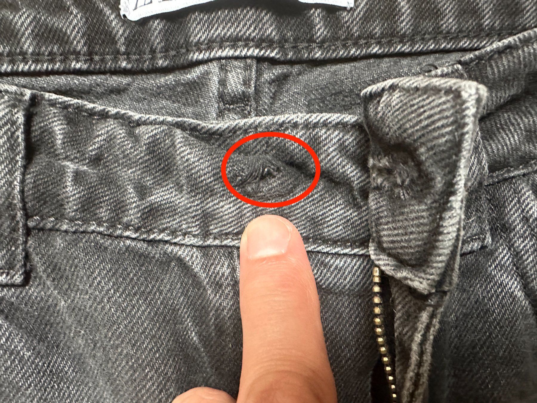 Zara Jeans: Zara grey jeans frayed hem size 36 button missing – Difettoso da Lausanne venduto da brixton 8