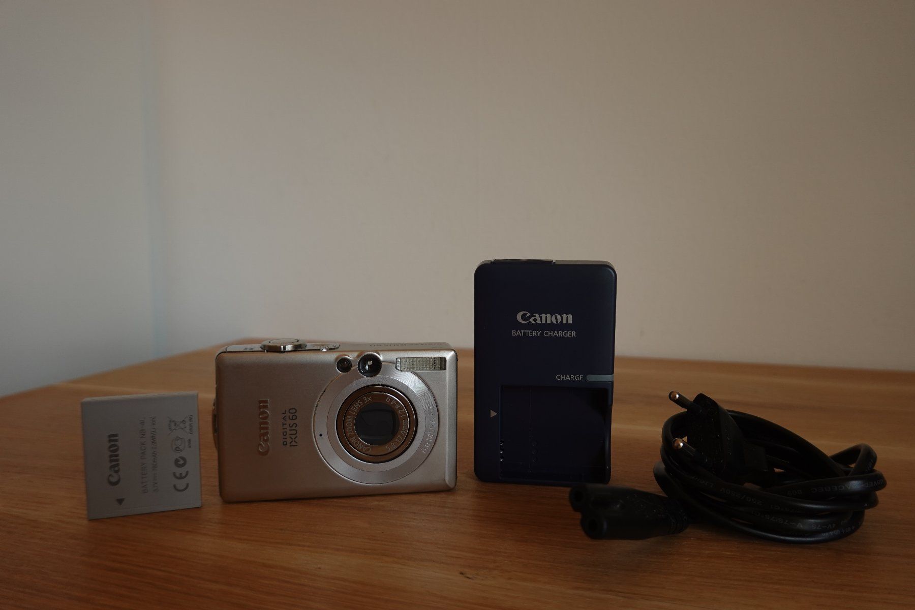 Canon Fotocamera: Canon ixus 60 - Grau – Usato da Fribourg venduto da mar_9vlt 3