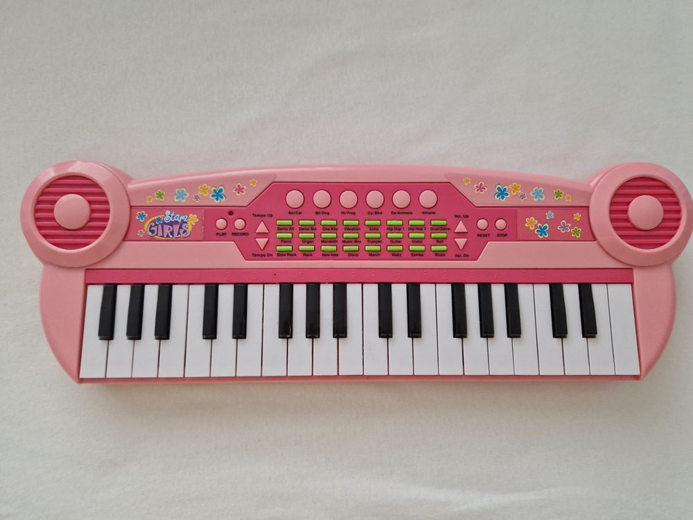 Toy piano hot sale smyths