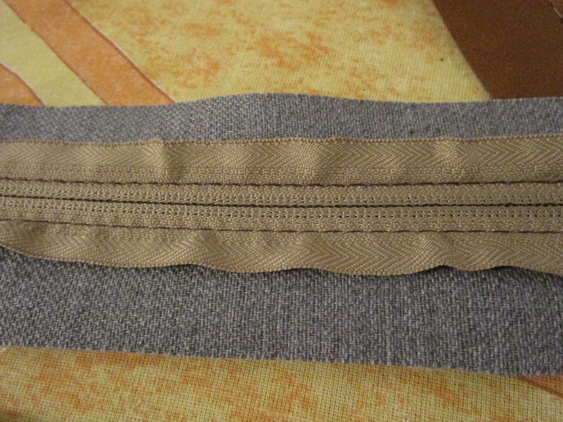 Tessuti: Reissverschluss 64cm, Kunstoff – Usato da Studen BE venduto da Paplo 5