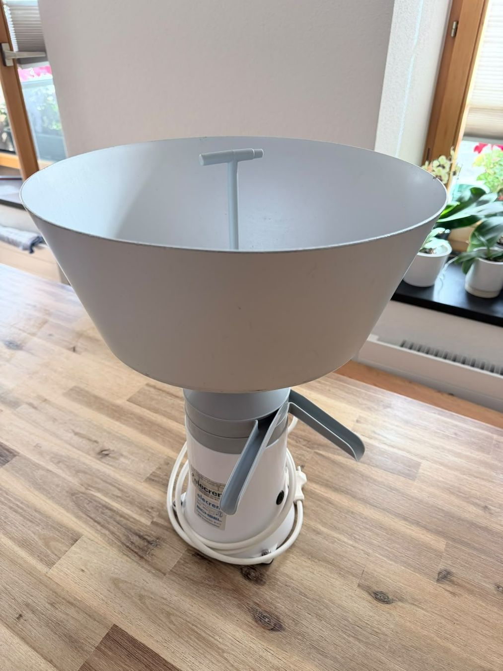Tutte le macchine: Milchzentrifuge / Rahmseparator – Usato da Herbetswil venduto da Flurs 1