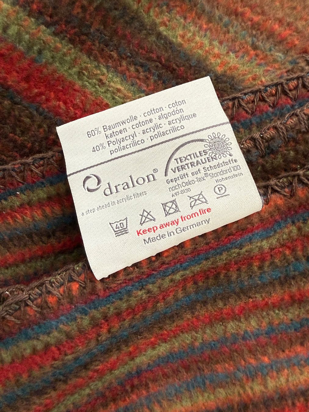 Coperte: Biederlack Kuscheldecke / neuwertig – Nuovo (secondo la descrizione) da Zürich venduto da els_9t9w 5