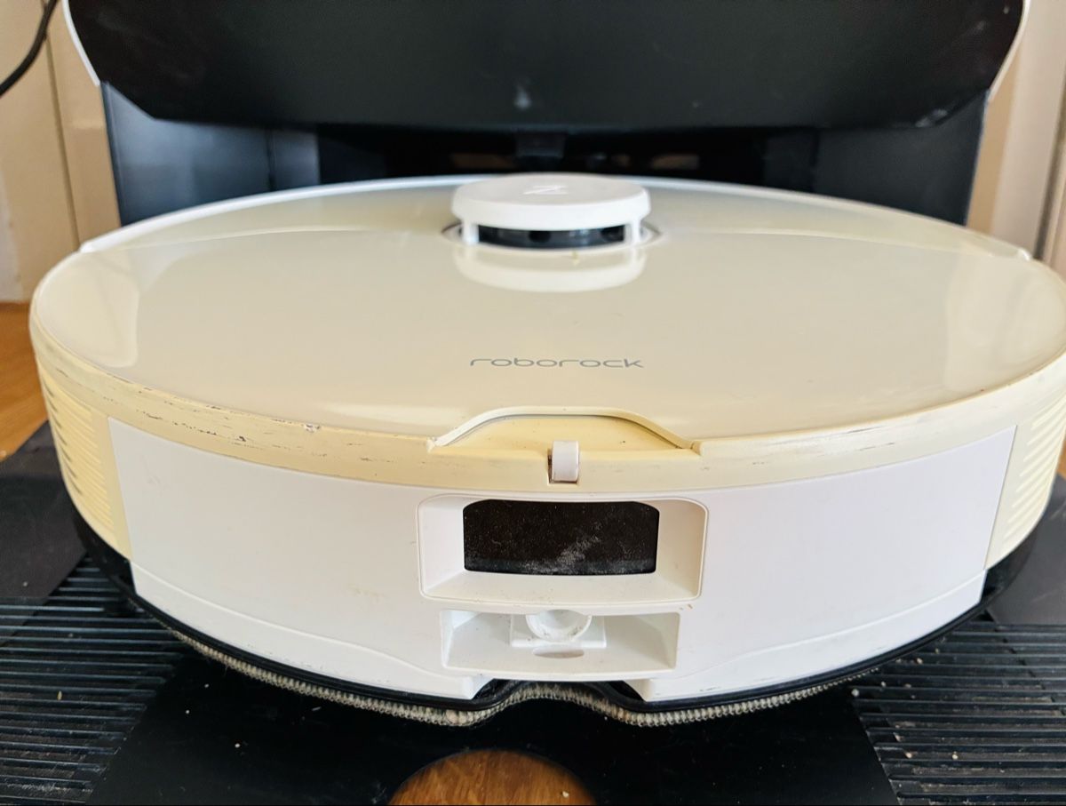 Toutes les machines: Cleaning robot – D'occasion à Baar par nye_r6hg