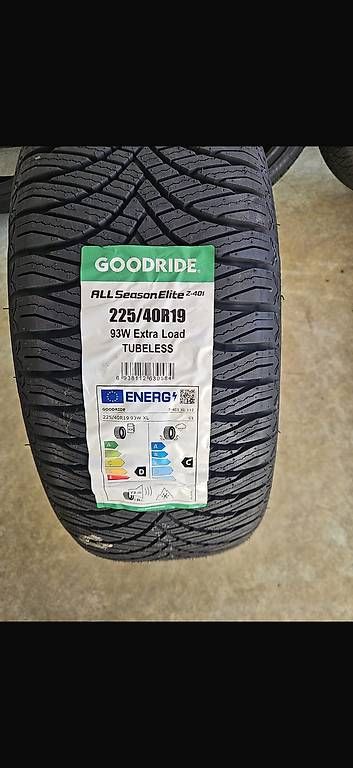 Pneus & Roues: Allwetterreifen  – D'occasion à Rüti ZH par zuu_b9y9