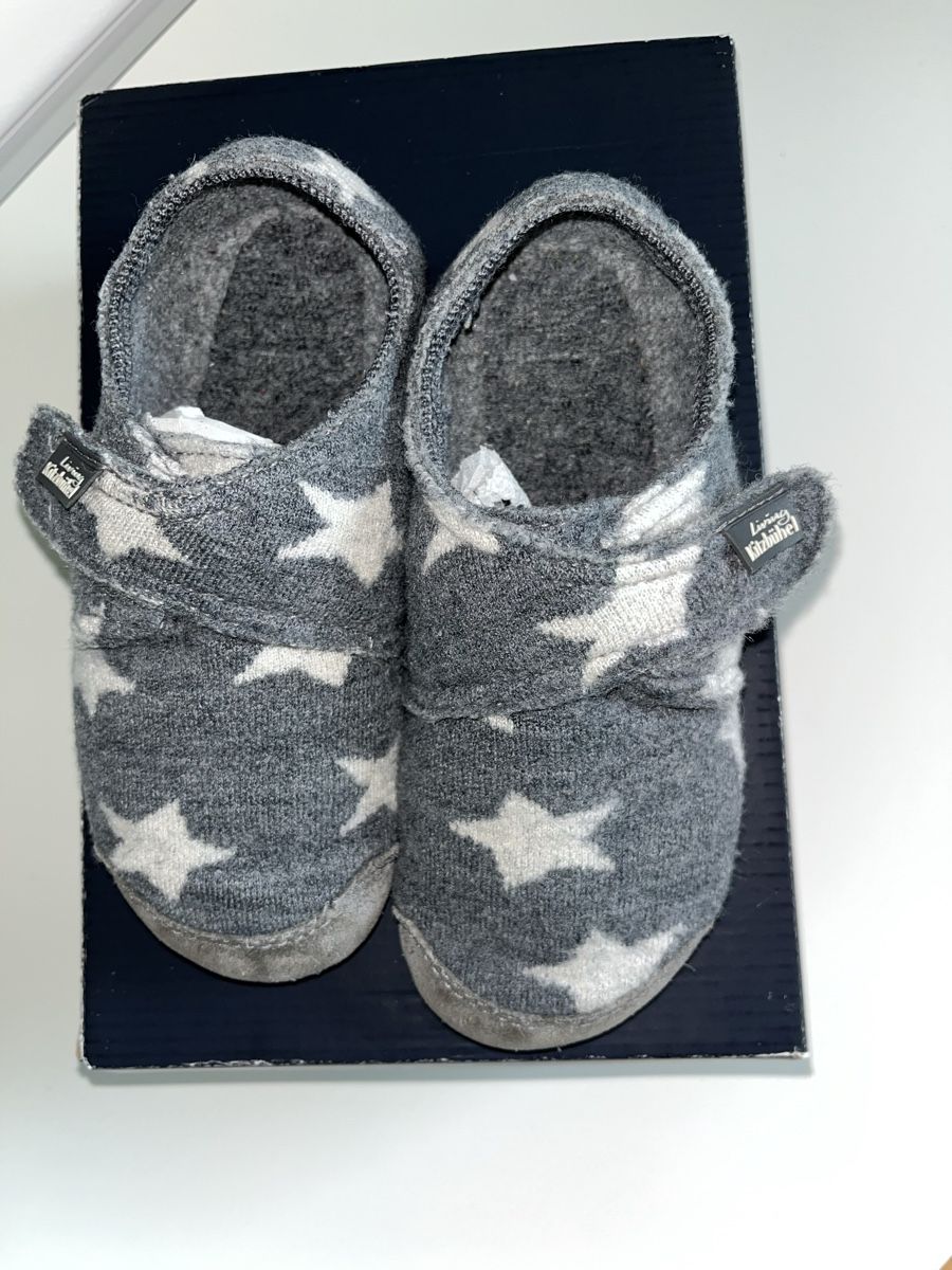 Scarpe per ragazzi: Hausschuhe Living Kitzbühel Gr.29 – Usato da Meilen venduto da Exclusive00 1