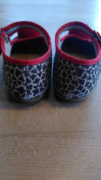 Tiger Swiss Schuhe für Jungen: Original Tigerfinkli Gr. 22 – Gebraucht aus Jeuss von Sunnyhawaii 1
