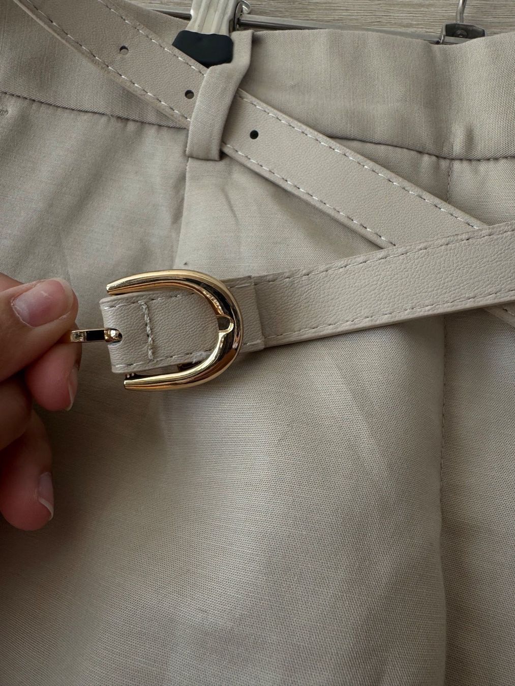 Zara Pantaloni: Short beige chic – Nuovo (secondo la descrizione) da Montreux venduto da Izapechee 3