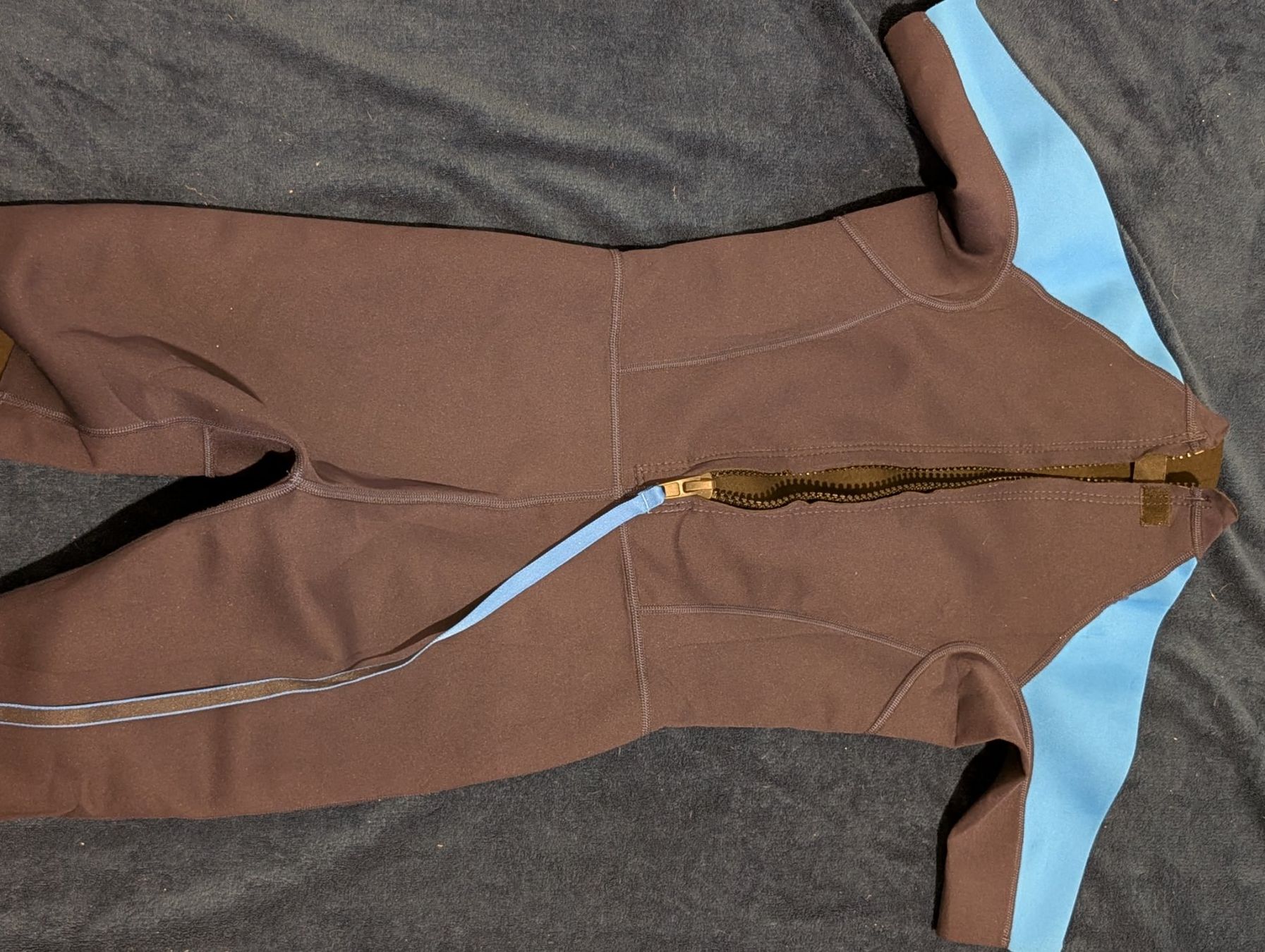 Decathlon Mute per immersioni: Neopren kurzarm Gr. 152 – Usato da Olten venduto da chuchituerli 1
