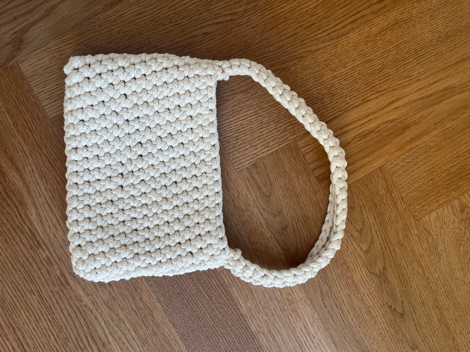 Borse da donna: Selbstgehäkelte Tasche weiss – Usato da Zürich venduto da samatu
