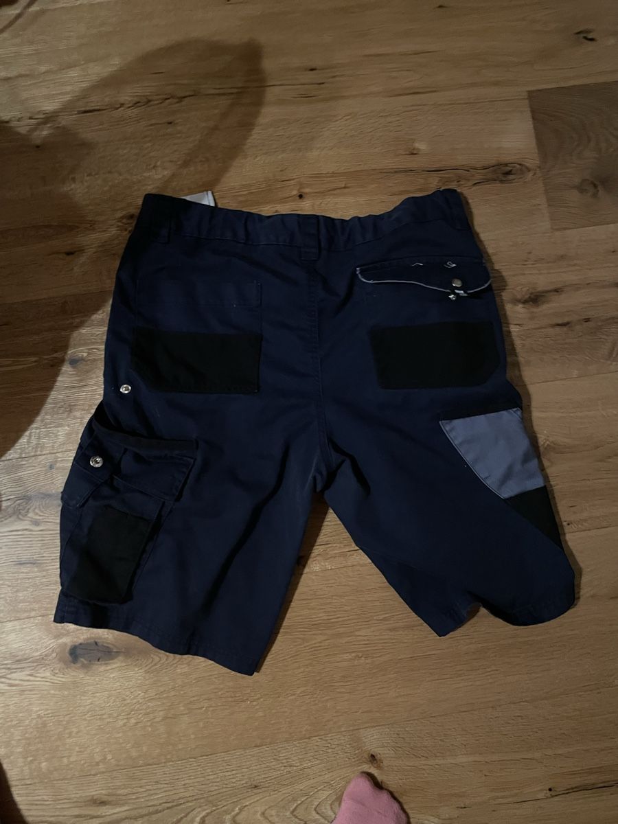 Pantalons: Arbeiterhose – D'occasion à Lenk im Simmental par banane50626 1
