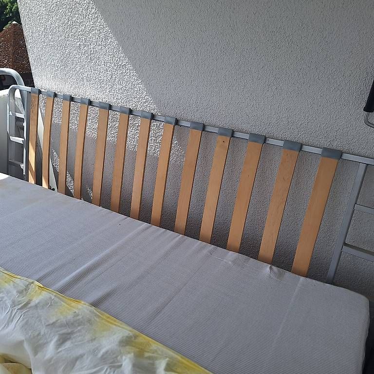 Divani: Schlafcouch inkl Matratze  – Usato da Oberentfelden venduto da vla_pyr6