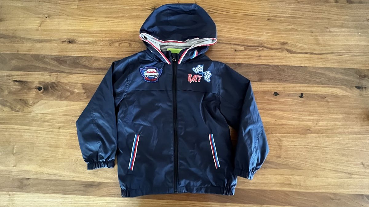 Jacken & Mäntel: Kinder Regenjacke Grösse 110 – Gebraucht aus Ins von trotamunda