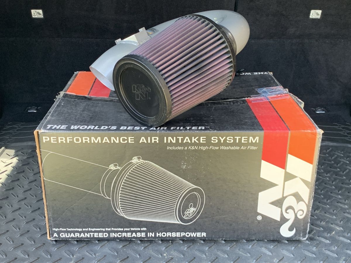 Tutti pezzi di ricambio auto: K&N Performance Air Intake System 69-8750TS – Usato da Plaffeien venduto da olpari 3