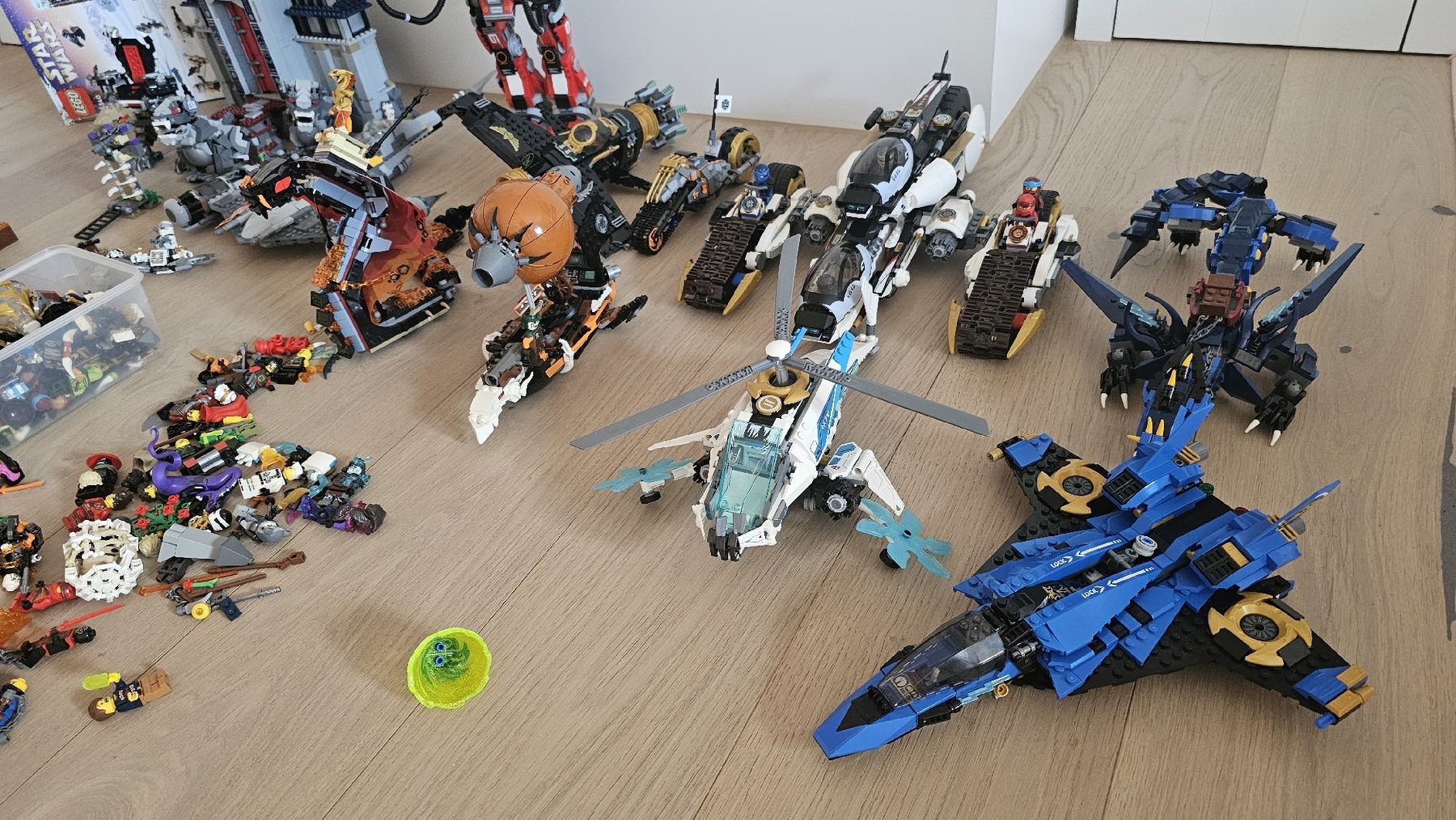 Lego Kit di costruzioni: lego Ninjago Konvolut  – Usato da Russikon venduto da marcello375