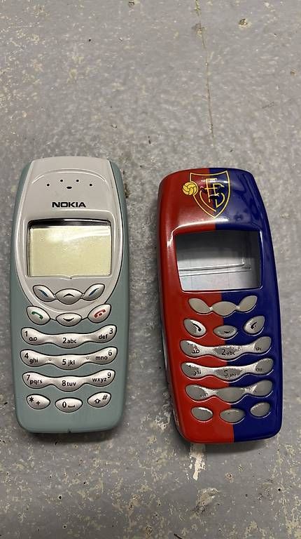 Nokia Telefoni cellulari / Smartphones: Nokia 3410 mit FCB Handyhülle – Usato da Olten venduto da Friiheit