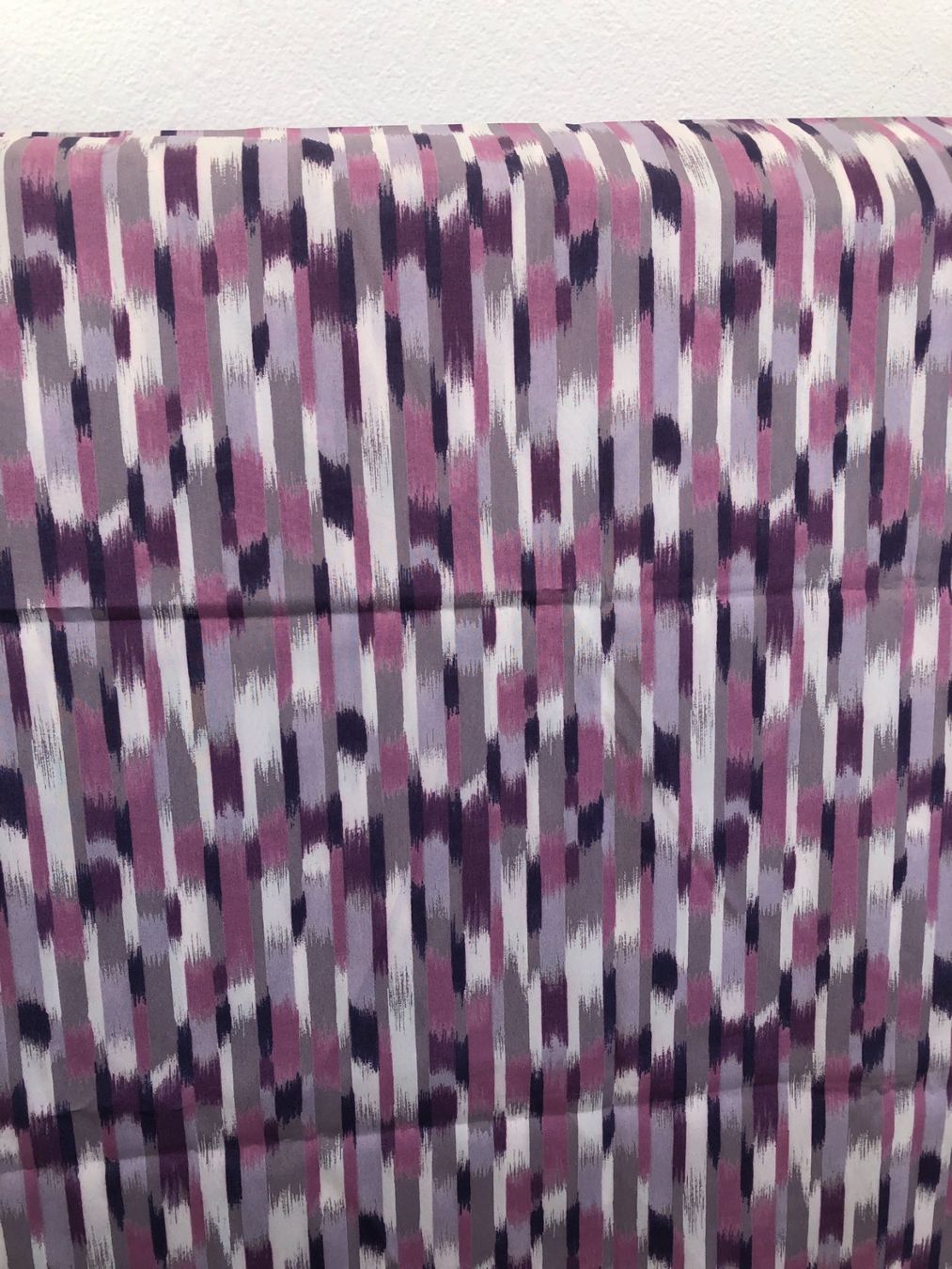 Stoffe: Viskosestoff   L: 153 cm x B: 145 cm – Gebraucht aus Samstagern von TAAF 5
