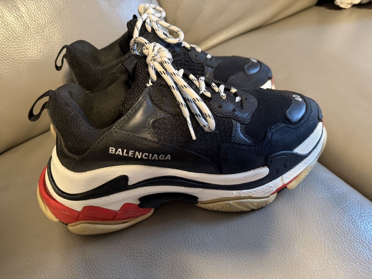 Balenciaga Scarpe da uomo: Balenciaga triple S – Usato da Bern venduto da LVGG 1