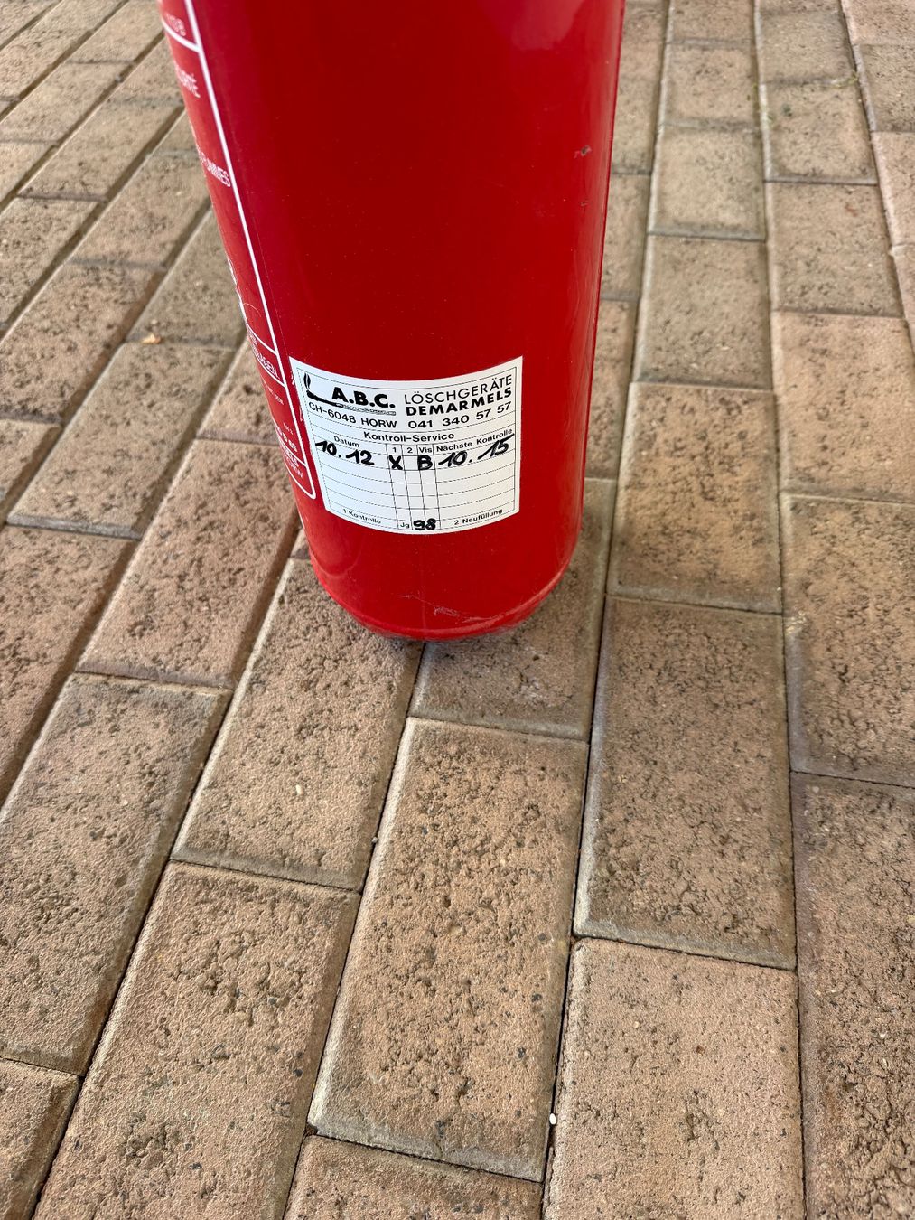 Feuerlöscher: Feuerlöscher – Gebraucht aus Sursee von and_9zfj 1