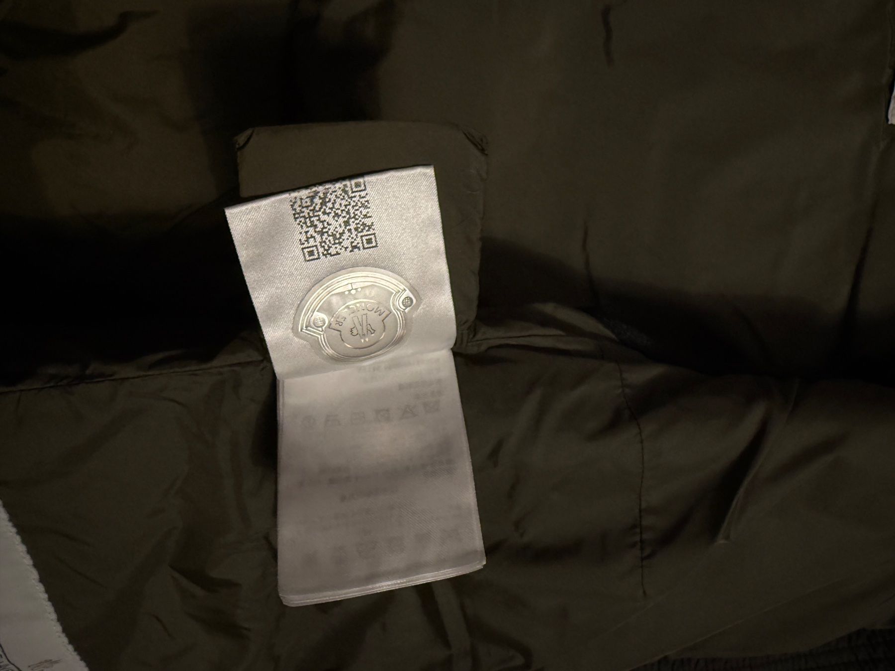 Moncler Jacken: Moncler Daunengil Damen – Neu (gemäss Beschreibung) aus Zürich von SEDRAEN 5