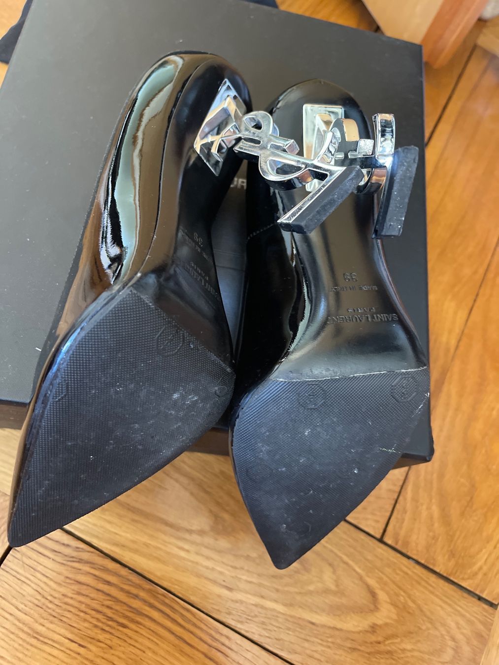 Saint Laurent Scarpe da donna: Saint Laurent Decolte Schuhe Grosse 39 – Usato da Agra venduto da Milena_L 1