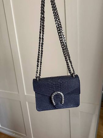 Elegante Handtasche aus hochwertigem italienischem Leder