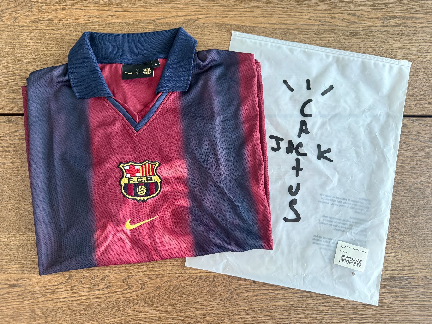 FC Barcelona Canottiere & Pantaloni: Fc Barcelona x Travis Scoot Tee – Nuovo e nell'imballaggio originale da Winterthur venduto da lolmarco
