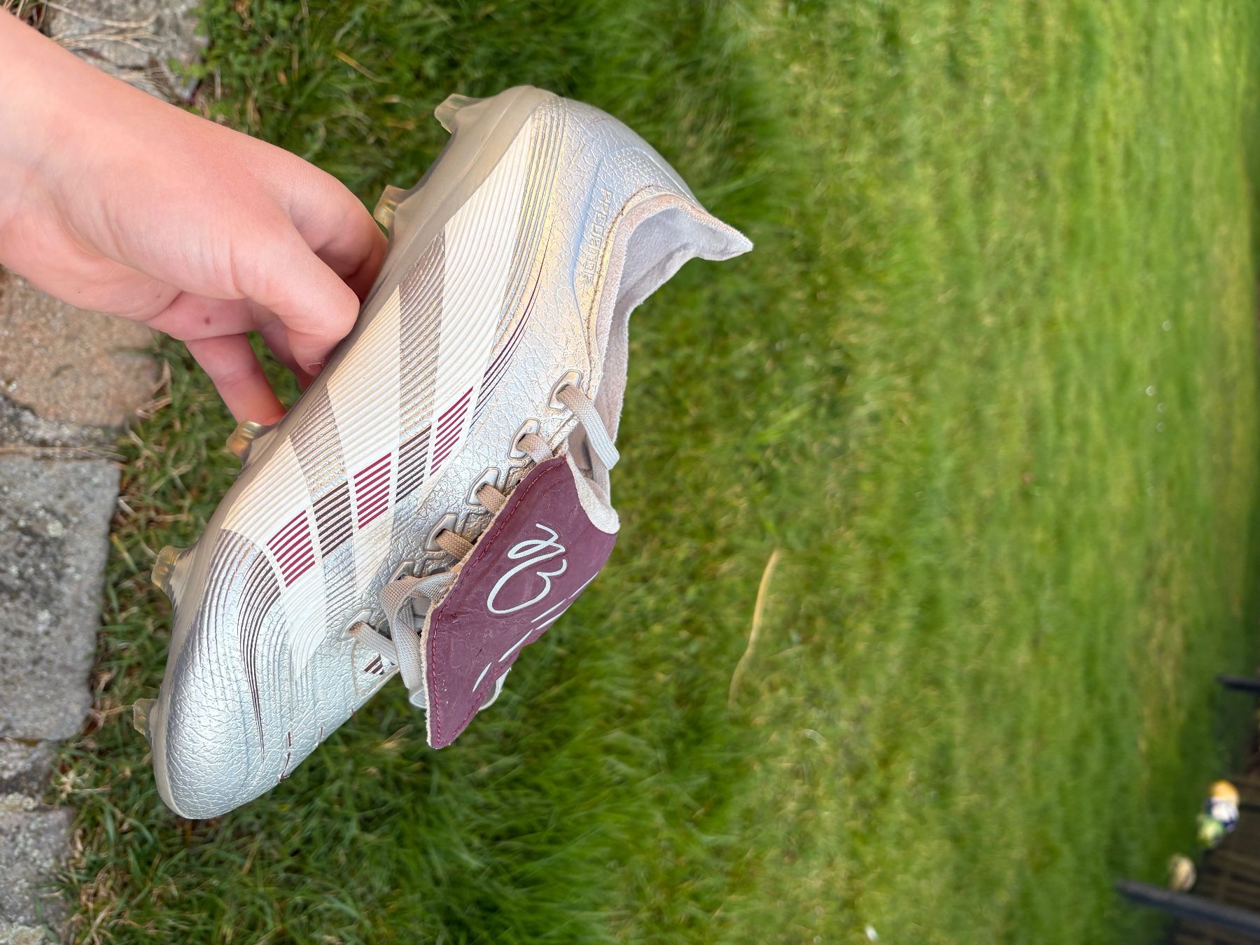 Adidas Scarpe da uomo: Adidas Predators Jude Bellingham gr. 40 – Usato da Schönenberg ZH venduto da Shurricane