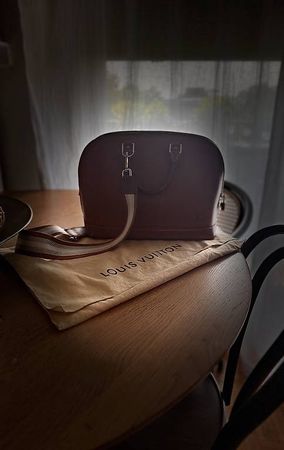 Sac à main Louis Vuitton Épi cuir