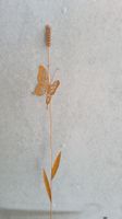 ROSTSTECKER BLÜTE MIT SCHMETTERLIG  GROSS