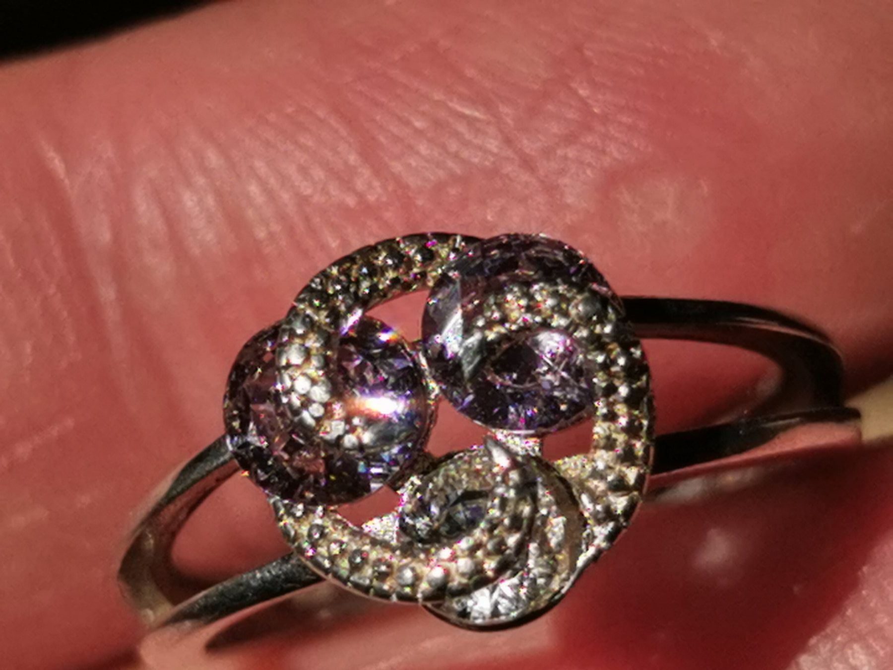 Anelli: Damen Silber 925 Ring mit Zirkone. – Nuovo e nell'imballaggio originale da Schlieren venduto da vlalif
