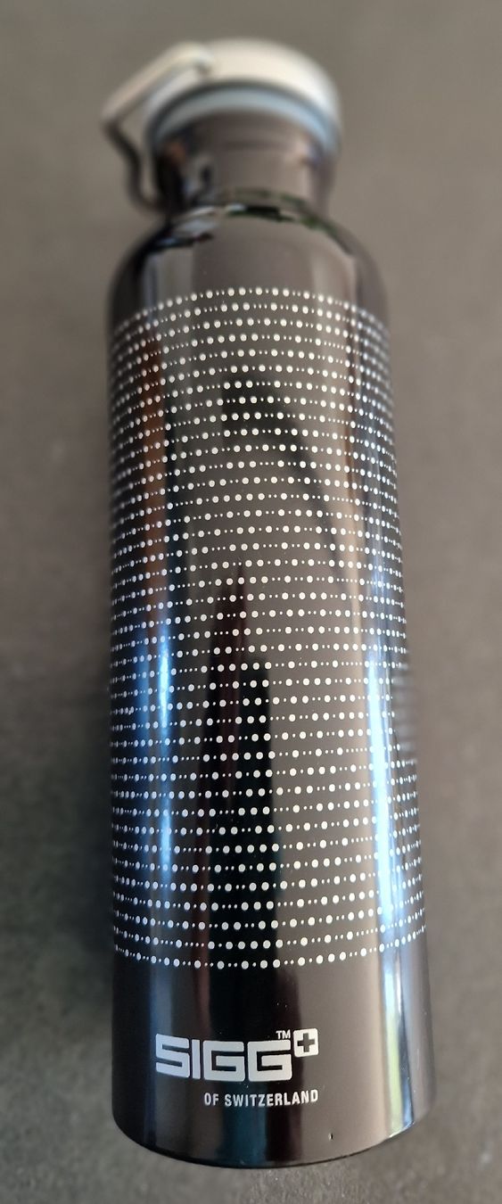 Sigg Gourdes & Thermos: Sigg Trinkflasche – D'occasion à Gasel par sale65 1