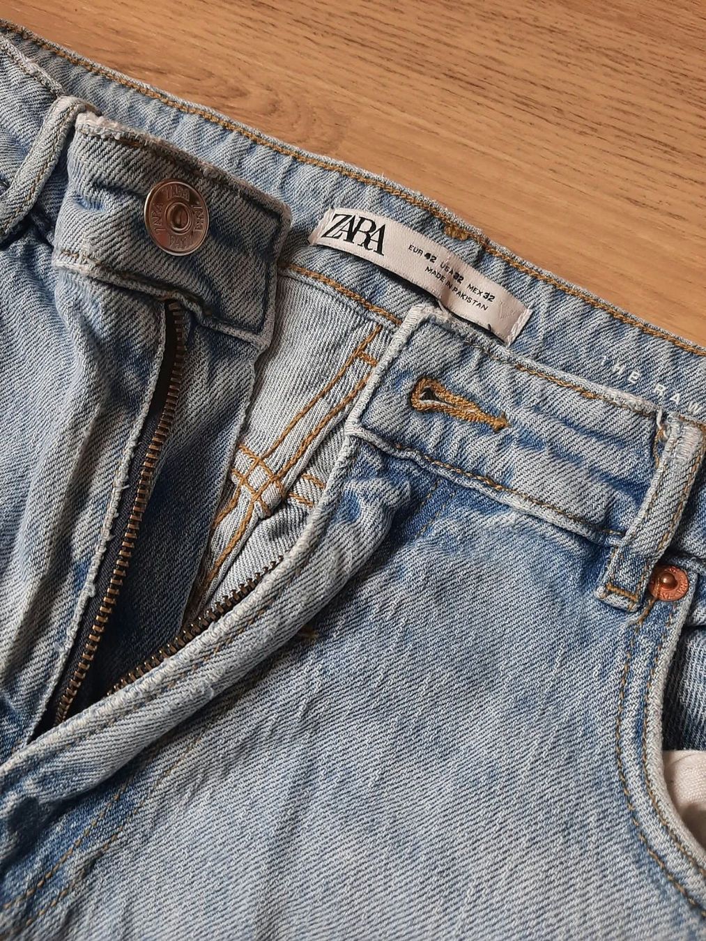 Zara Jeans: Jeans Zara – Usato da Neuchâtel venduto da col_6rbm 2