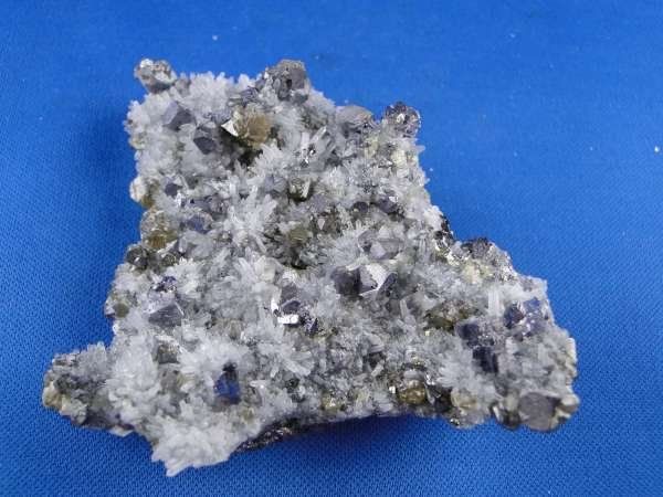 Mineralien & Heilsteine: Galena mit Sphalerit var. Cleiophane und Quartz – Gebraucht aus Schinznach Bad von Demerald