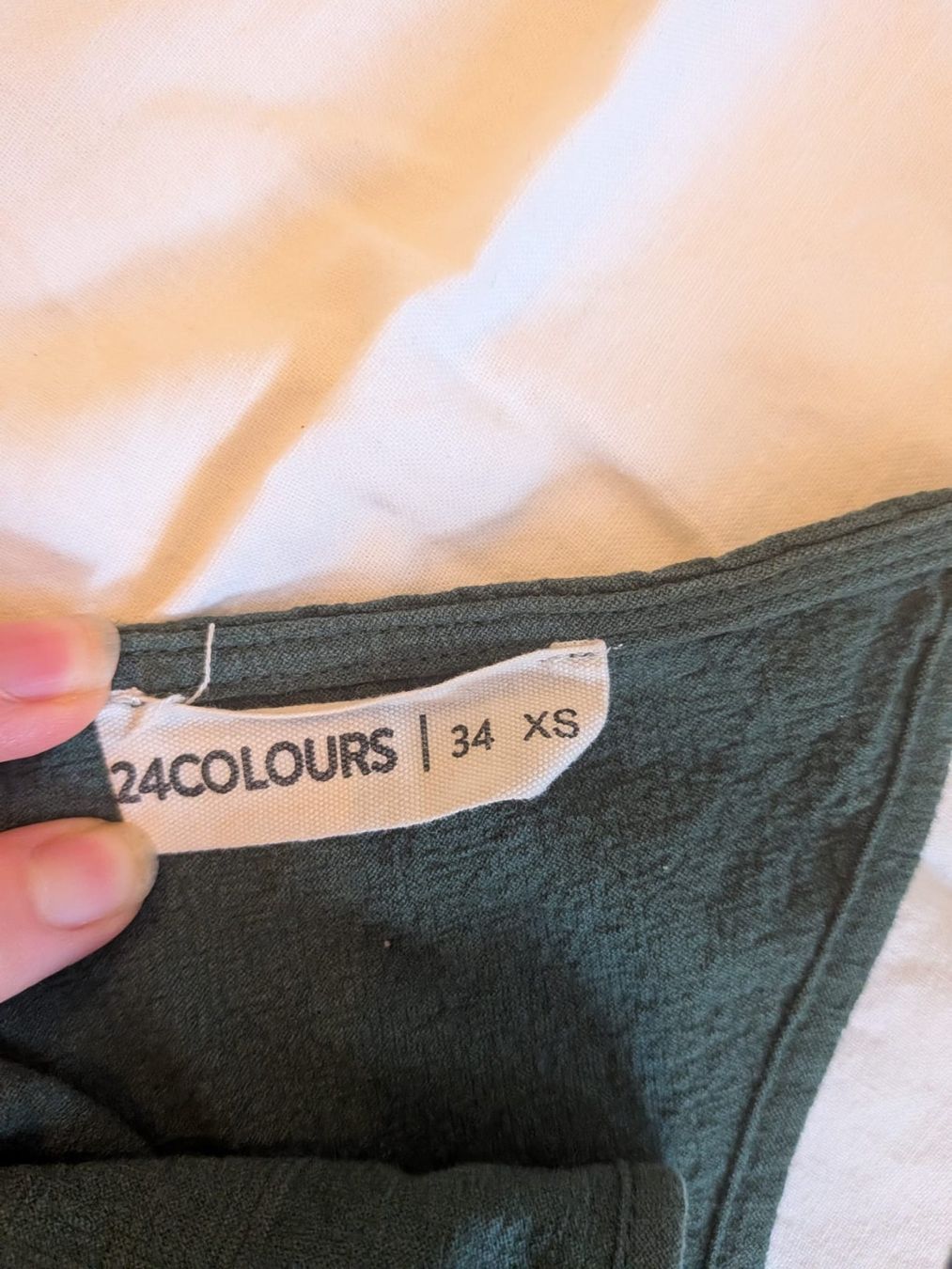 Kleider: Grünes Minikleid – Gebraucht aus Zug von kat_yx6s 1