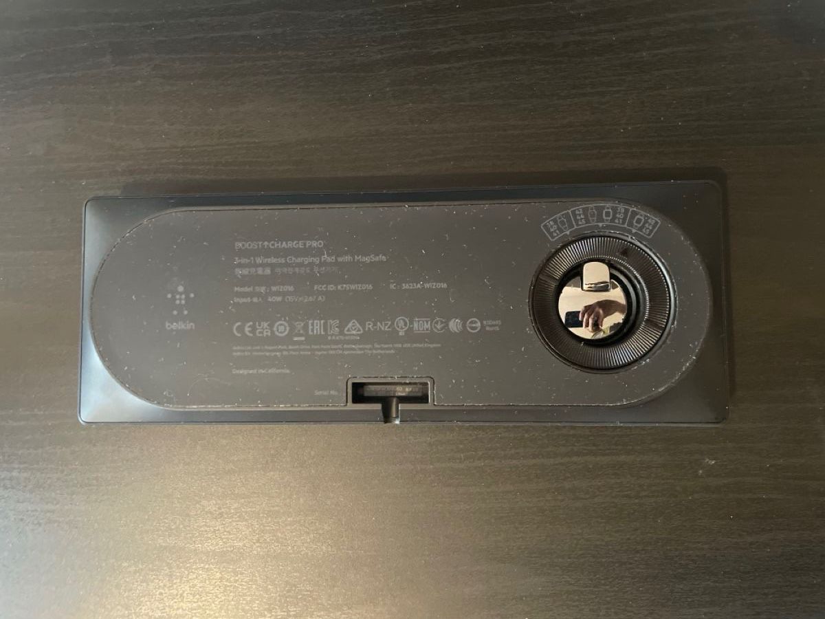 Belkin Docking station: Belkin BoostCharge Pro 3-in-1-Ladepad mit MagSafe – Usato da Udligenswil venduto da Disco6 1