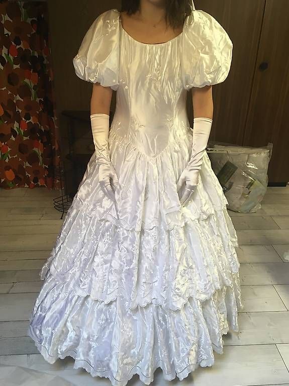 Vestiti: vestito da sposa – Usato da Ambrì venduto da fba_sn62