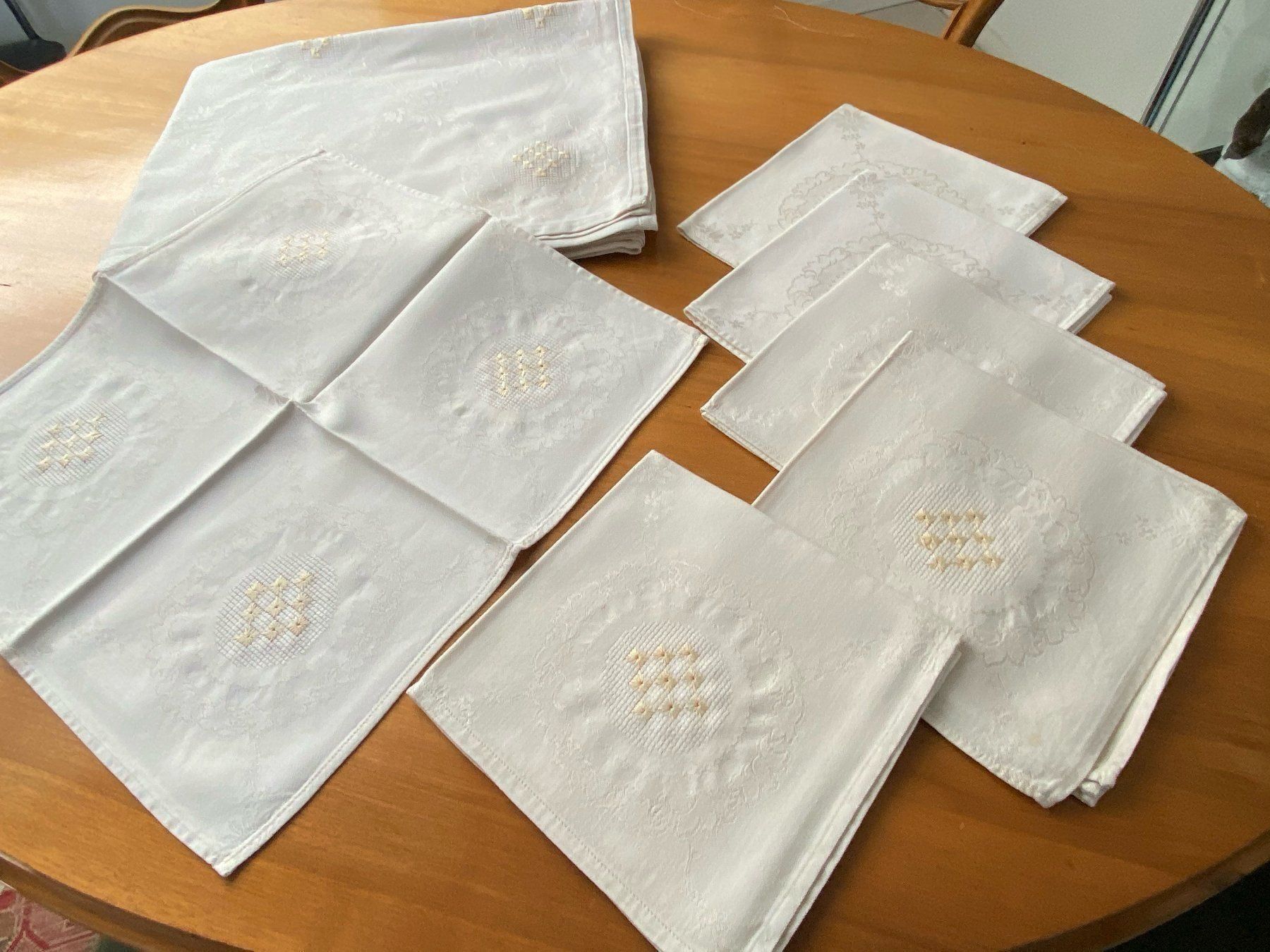 Coperte: DAMAST Tischtuch & 6 Servietten – Usato da Uster venduto da Koralle6 1