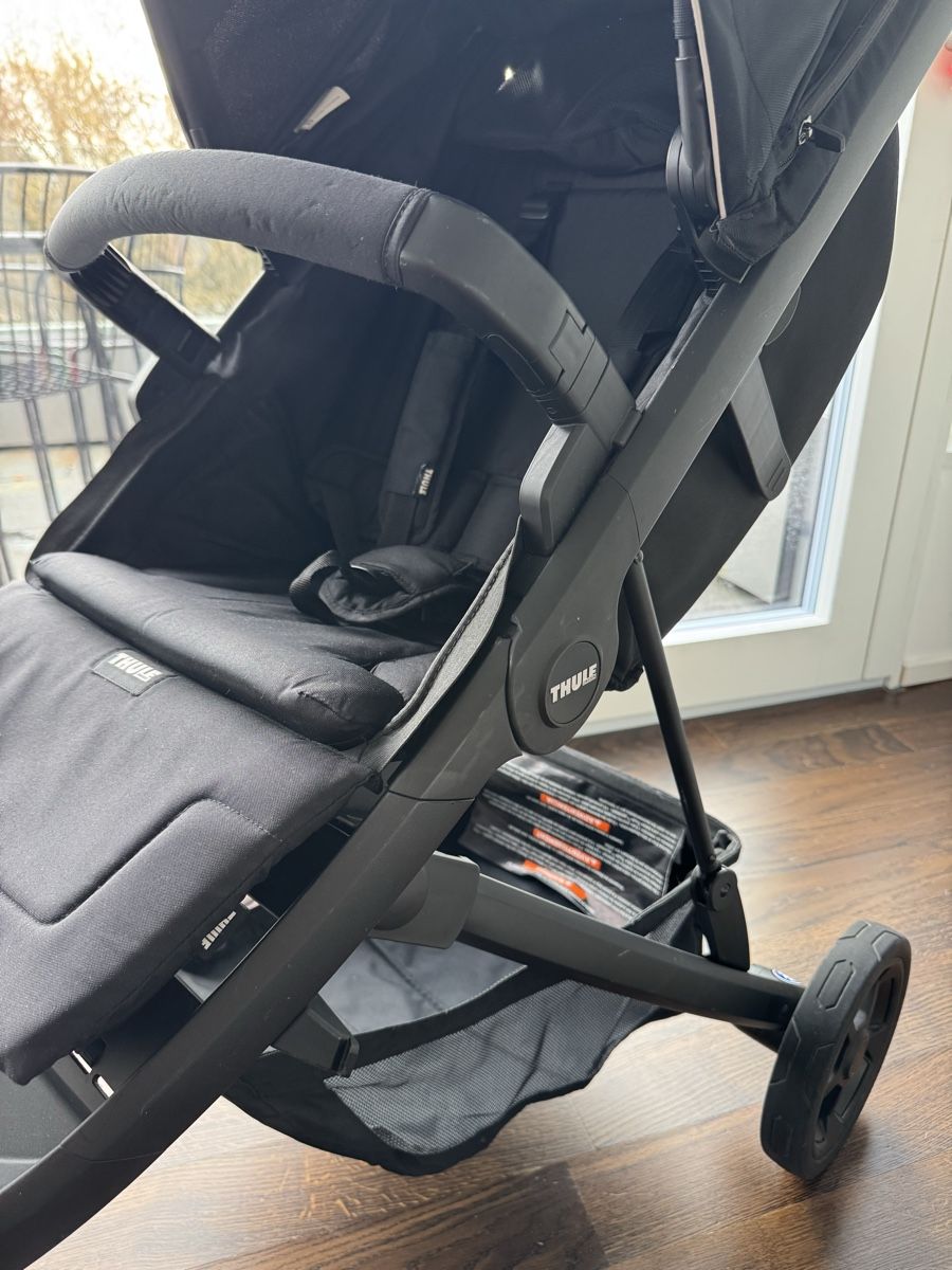 Thule Kinderwagen: THULE Spring schwarz – Gebraucht aus Küsnacht ZH von BSH1983 2