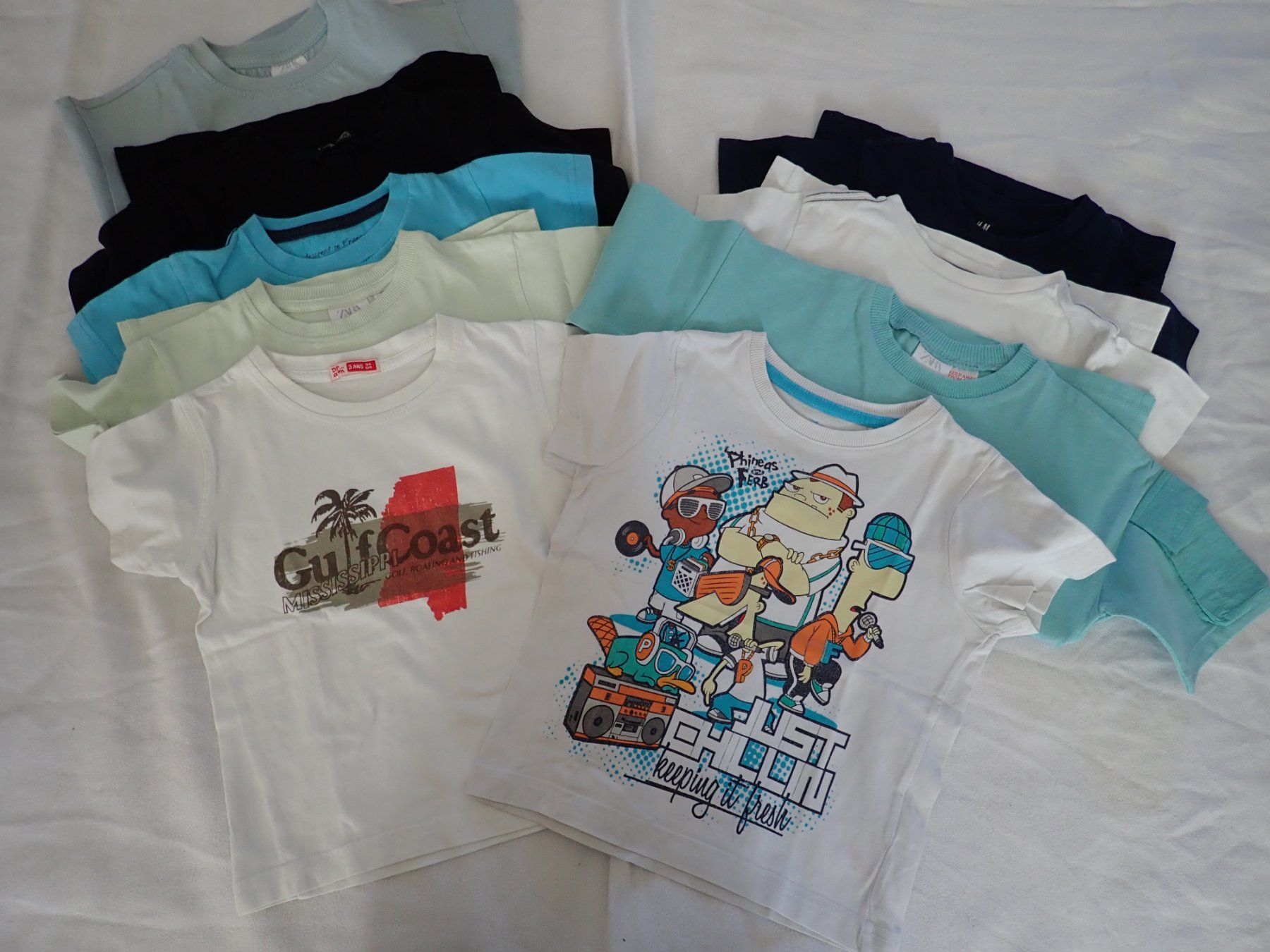 Lotti & Set di vestiti: Vêtements été garçon 98-b – Nuovo (secondo la descrizione) da Petit-Lancy venduto da camping_car 2