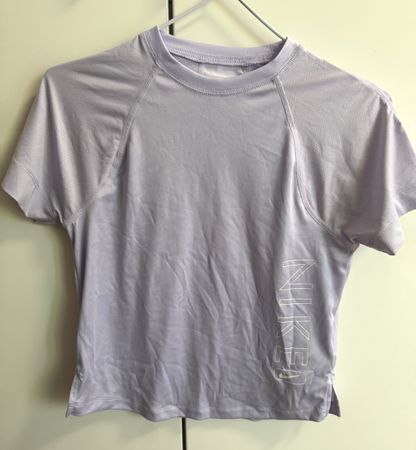 Lila Nike T-Shirt💜