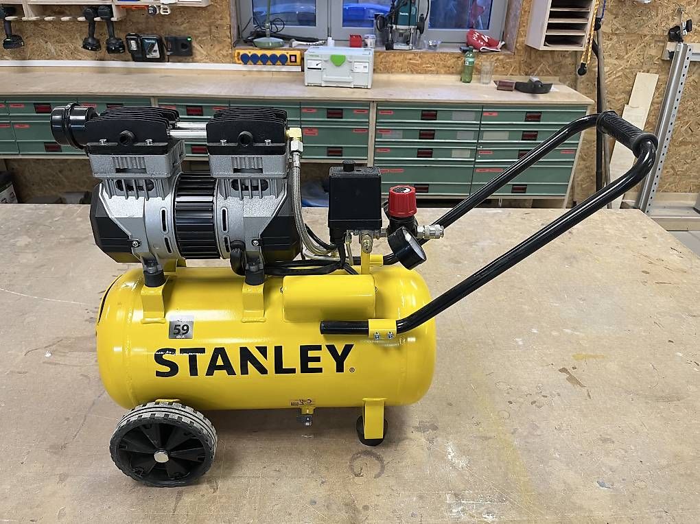 Stanley Compressori: Stanley Flüsterkompressor 24L, ölfrei – Usato da Zürich venduto da joel_B_