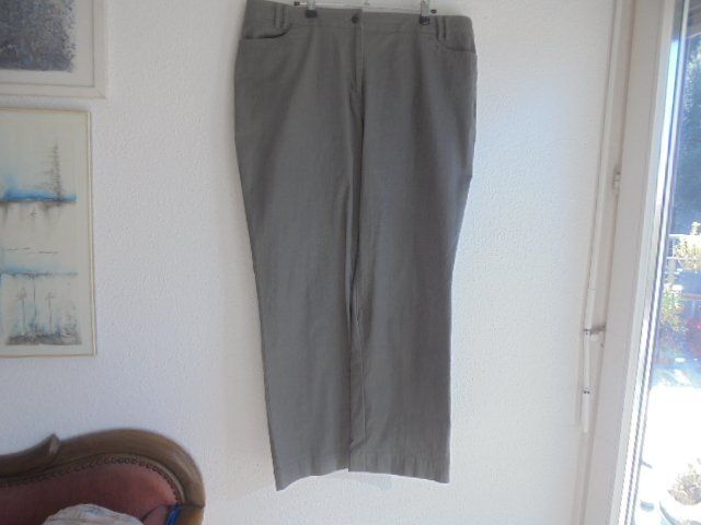C&A Hosen: Hose Gr. 48K Baumwolle C&A neu grau – Neu (gemäss Beschreibung) aus Hinwil von Glasperlen