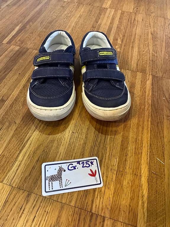 Scarpe per ragazzi: Kinderschuhe Gr 25 – Usato da Bülach venduto da ValiS 1