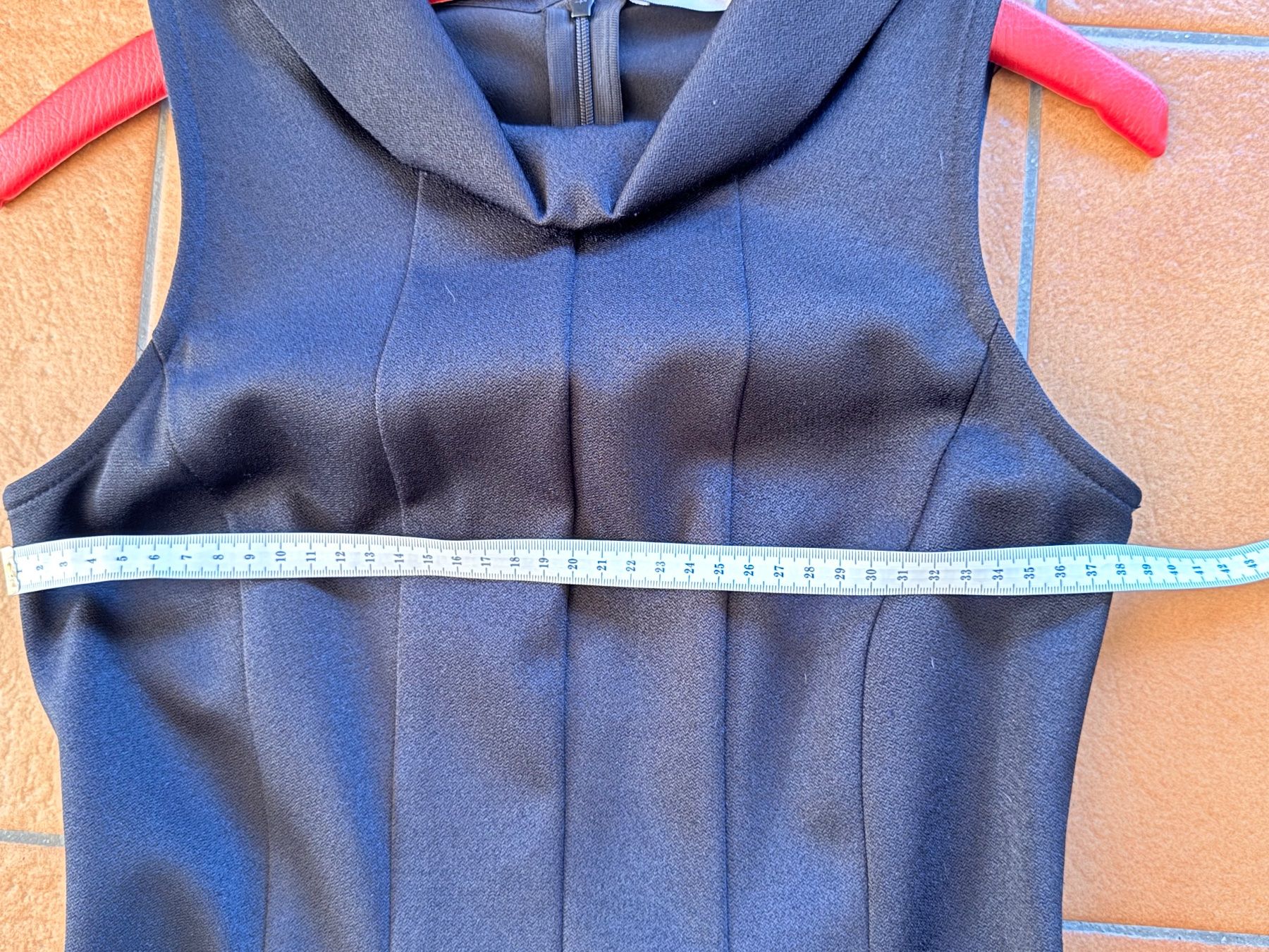 Vestiti: Abito nero elegante con colletto – Nuovo (secondo la descrizione) da Bellinzona venduto da bul_mvy5 7
