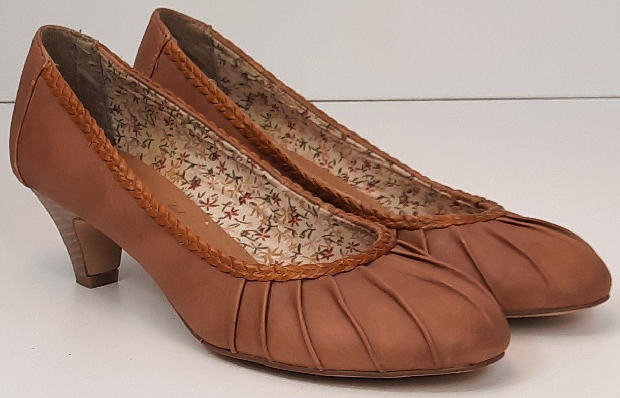 Cube Scarpe da donna: CUBE Damen Pumps Braun Gr.37 – Usato da Seuzach venduto da VT-Collections2 3