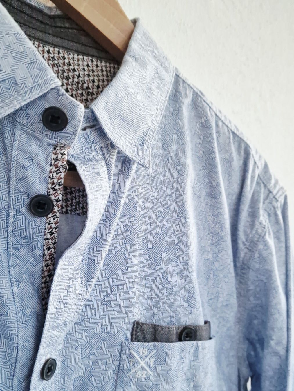 Tom Tailor Camicie: Herren Hemd Tom Tailor Gr. M Blau gemustert 100% Baumwolle – Usato da Hallau venduto da CHACLA 1