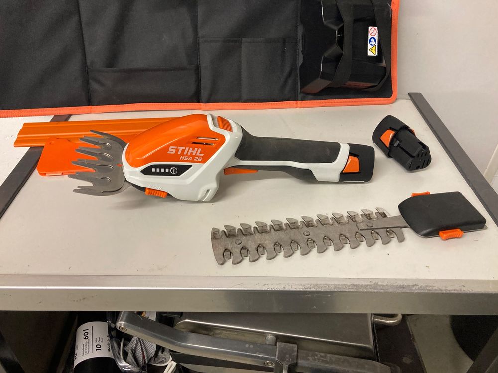 STIHL AkkuStrauchschere Kaufen auf Ricardo